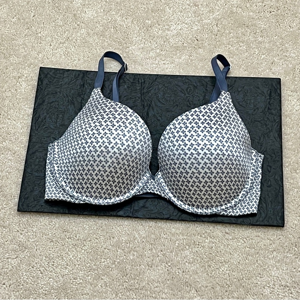 Victoria’s Secret Sexy Fabulous Geo Print Satin Padded Perfect Coverage Bra 34D